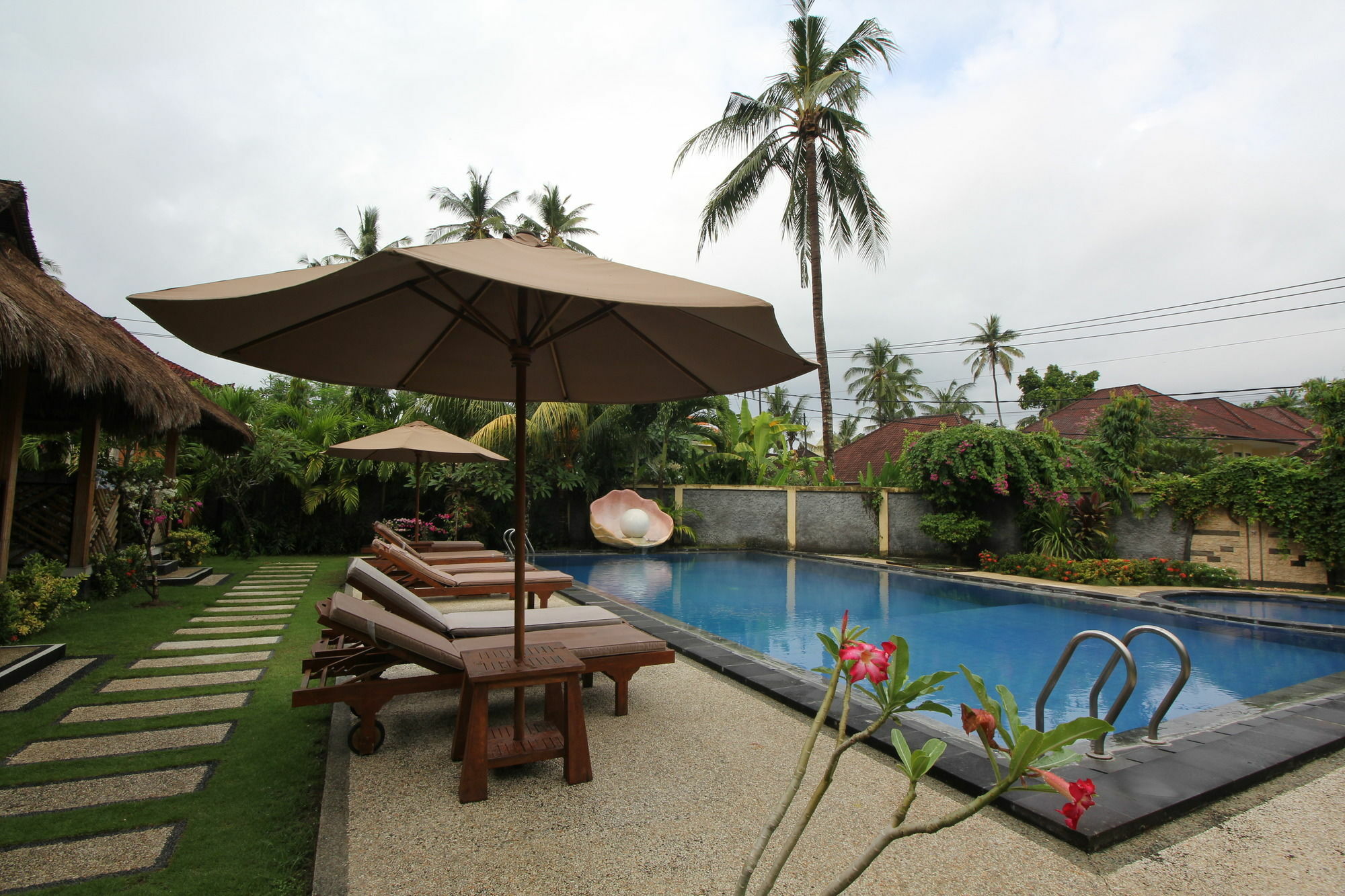 Mutiara Bali Hotel จันดีดาซา ภายนอก รูปภาพ