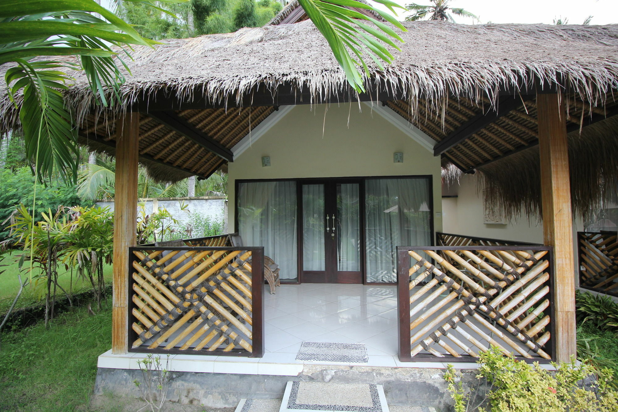 Mutiara Bali Hotel จันดีดาซา ภายนอก รูปภาพ